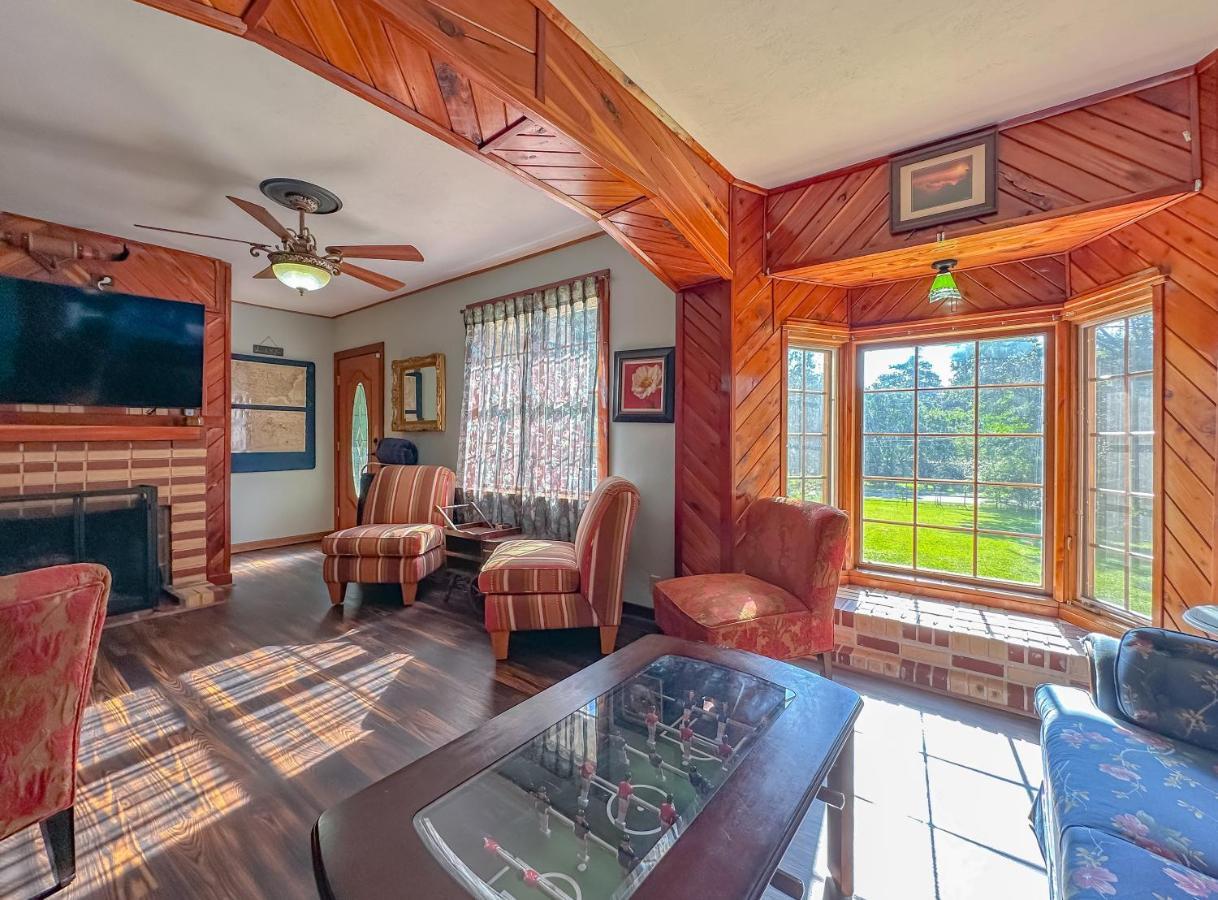 Groups-Hot Tub -Pool- Private-4 Baths Villa Tallahassee Bagian luar foto