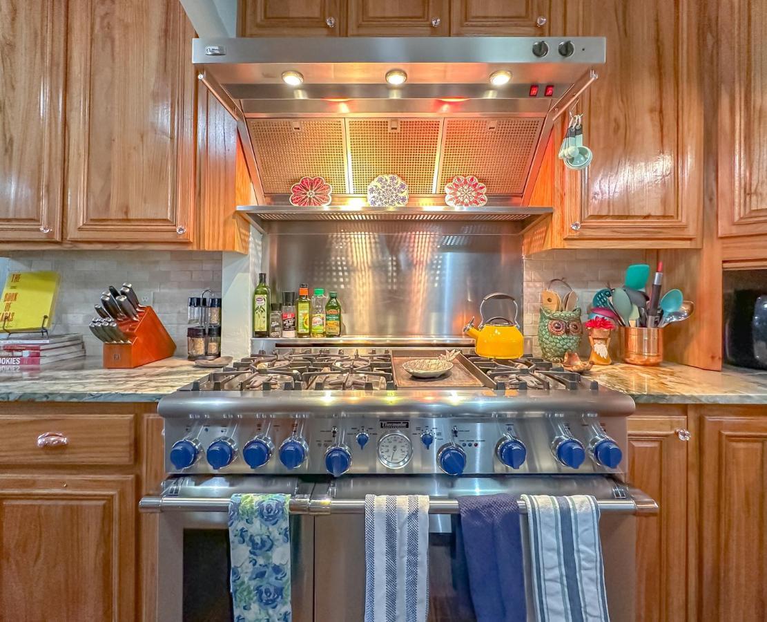 Groups-Hot Tub -Pool- Private-4 Baths Villa Tallahassee Bagian luar foto